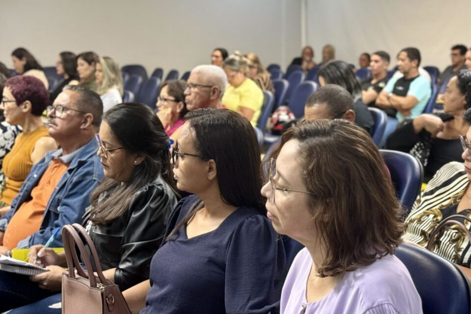 Prevenção ao uso de substâncias psicoativas no ambiente de trabalho é abordada em seminário