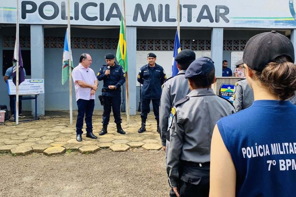 Pedro Fernandes reforça estrutura do projeto “Renovar” da Polícia Militar Mirim em Ariquemes