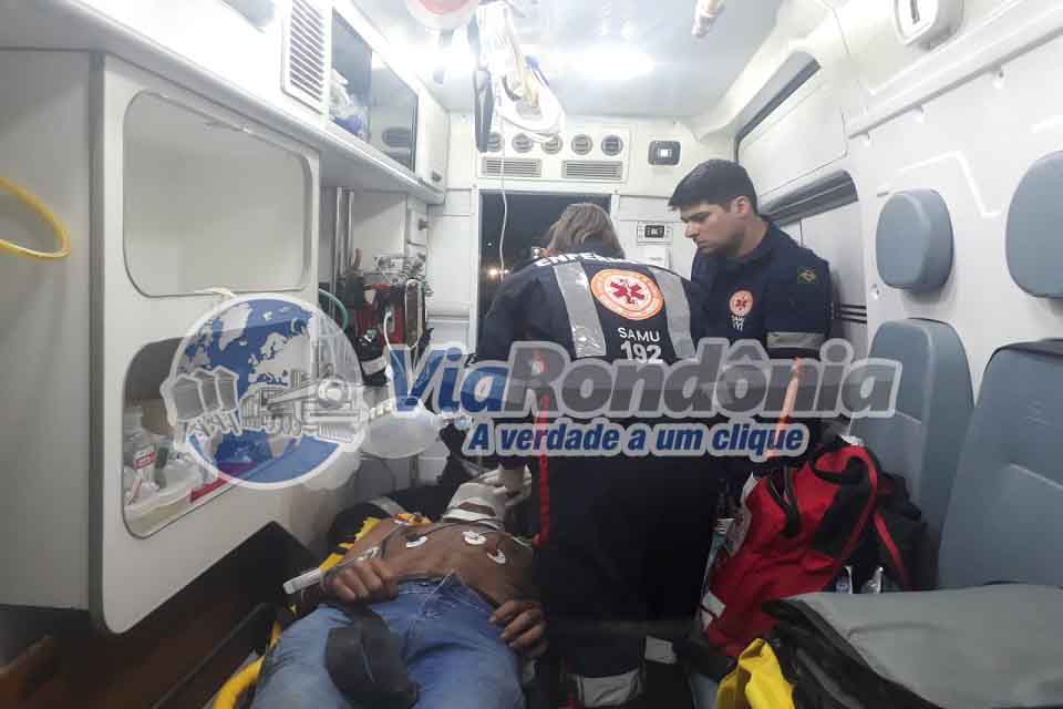 Ciclista fica em estado grave após avançar preferencial e ser atropelado por moto