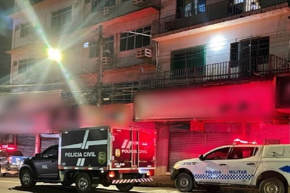 A Polícia Militar foi acionada com o Samu, e após a constatação do óbito foram solicitadas perícia e rabecão.