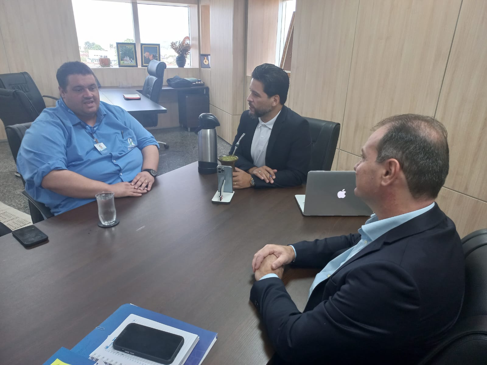 Delegado Camargo garante capacitação de professores e técnicos para atendimento à autistas na educação