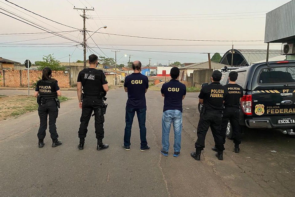 Operação da Polícia Federal mira fraude na compra da merenda escolar em Porto Velho