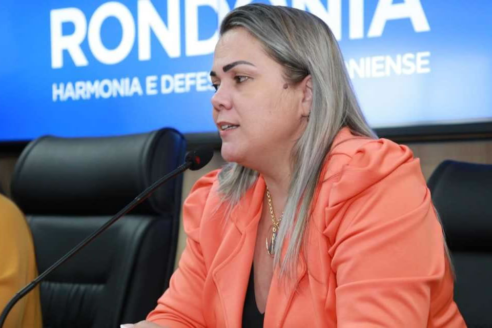 Cláudia de Jesus faz alerta sobre aplicação de agrotóxicos na TI Puruborá