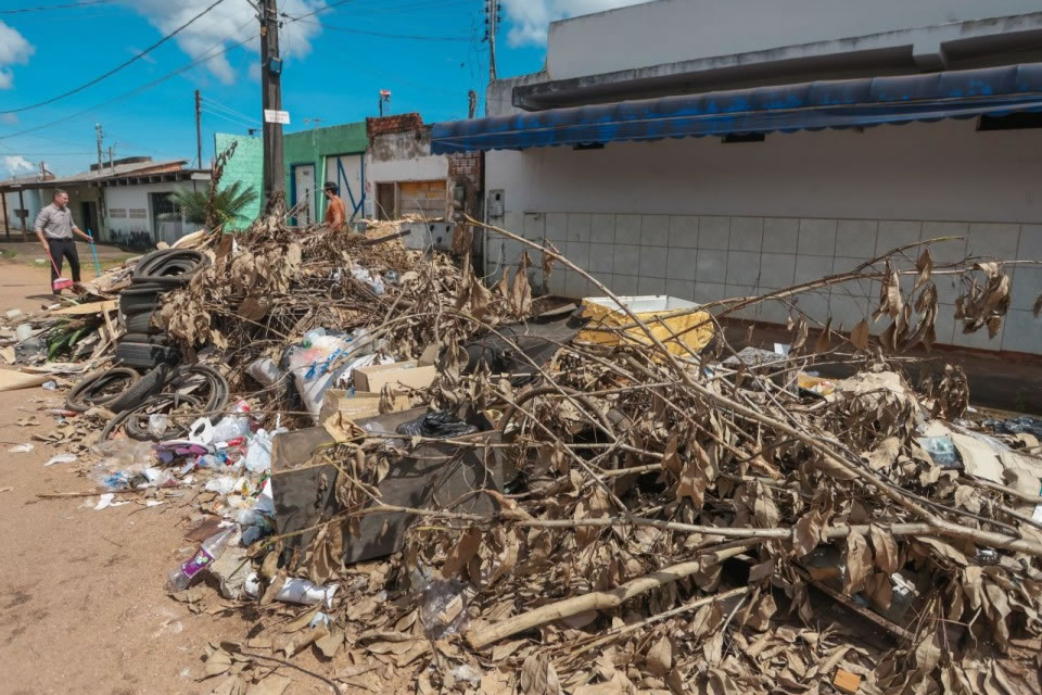 Prefeitura solicita aos moradores que aguardem o aviso da Semusb para retirar os entulhos dos quintais