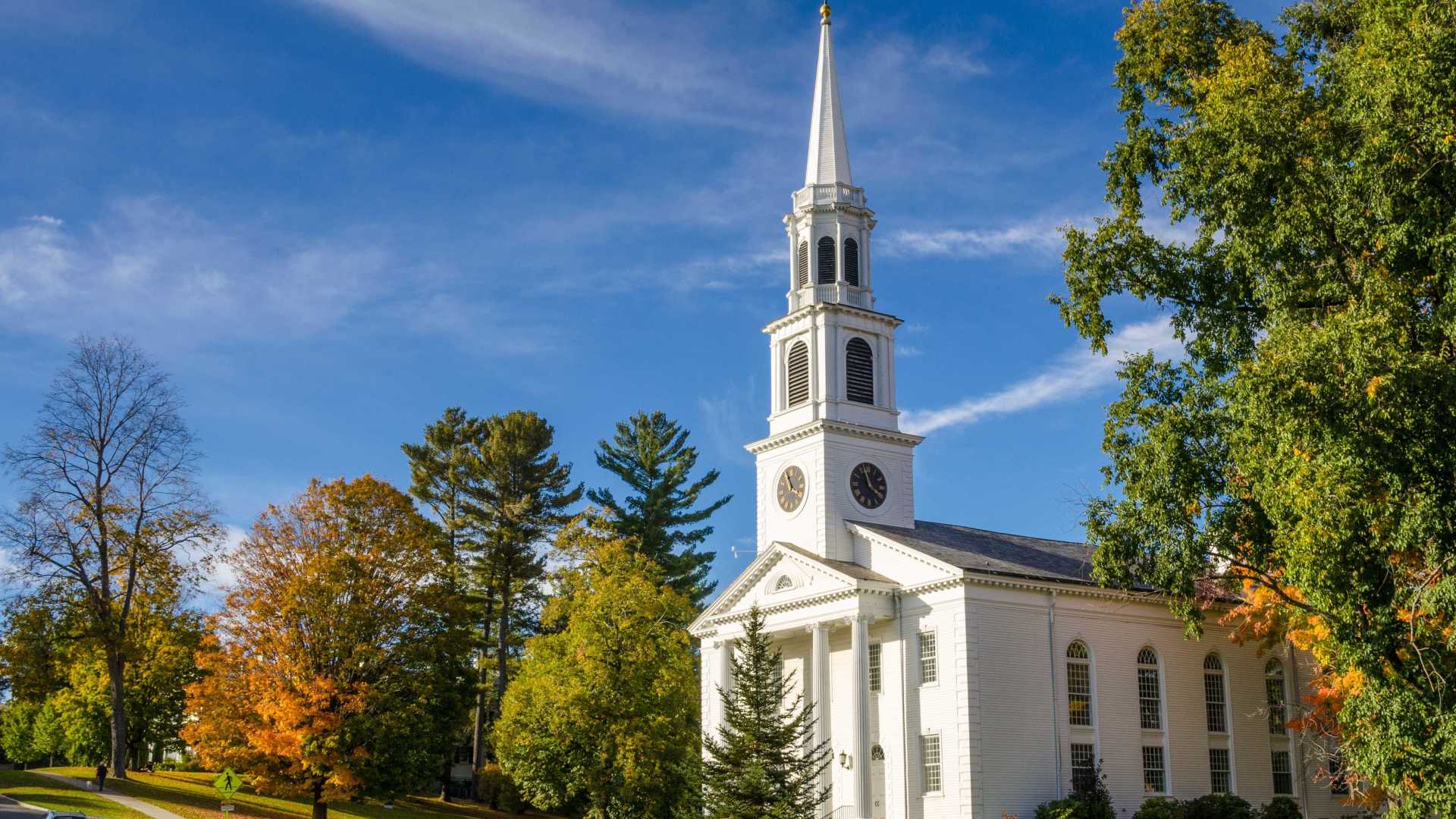 Igreja ocultou nome de 500 padres acusados de abuso em Illinois