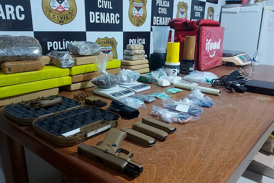 Denarc fecha laboratório de refino na capital e apreende 20 quilos de drogas que seriam entregues pelo Ifood