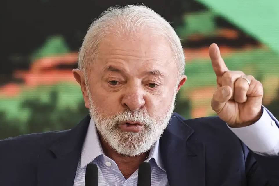 Lula diz que Motta descumpriu acordo e derrubada do IOF foi absurda