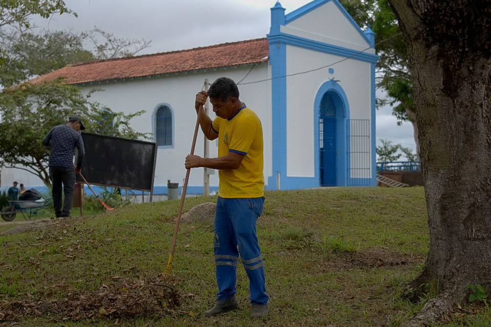 Igreja de Santo Antônio recebe serviço de limpeza e se prepara para o arraial no próximo dia 13