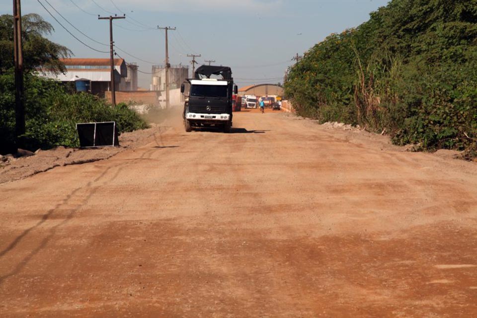 Equipe CPRM visita Estrada do Belmont para conhecer a situação da via em Porto Velho