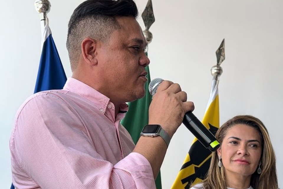 Vereador Isaque Machado Acompanha Entrega de Escola no Distrito de Jacy Paraná 
