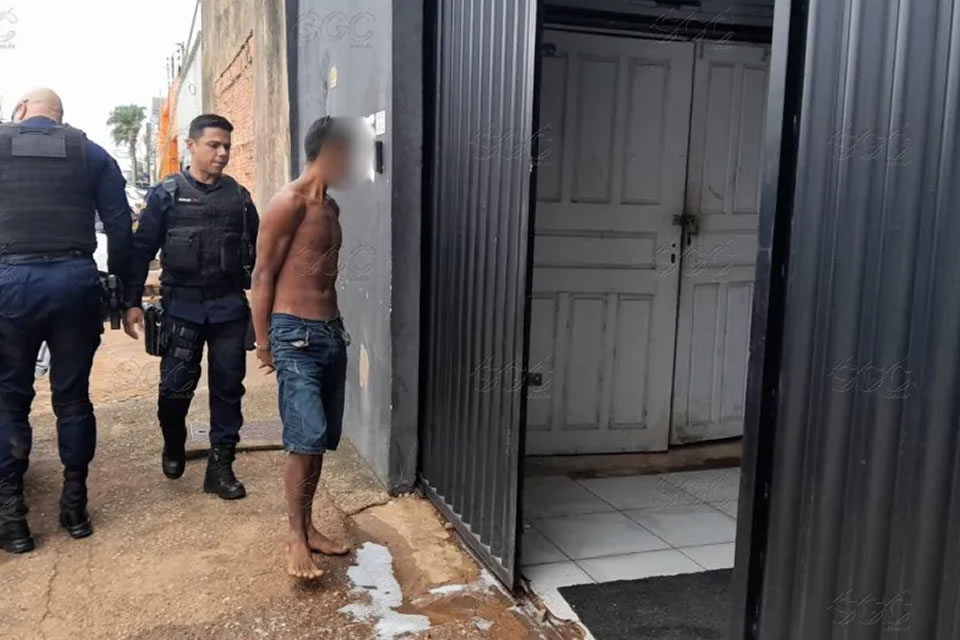 PM apreende embarcação e prende homem suspeito de roubo de soja, no Rio Madeira