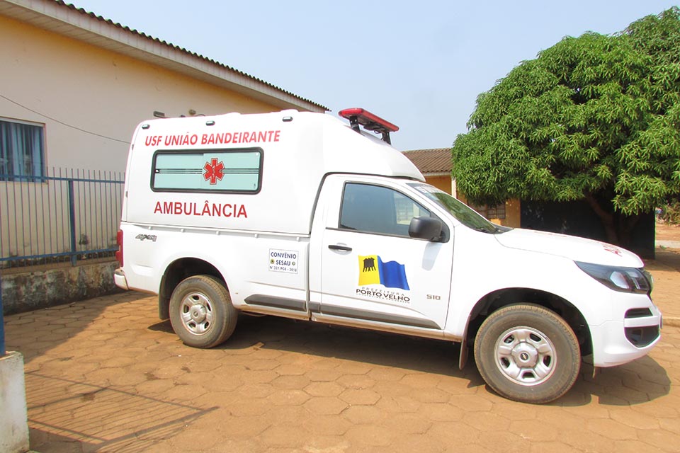 Prefeitura entrega ambulância ao distrito de União Bandeirantes