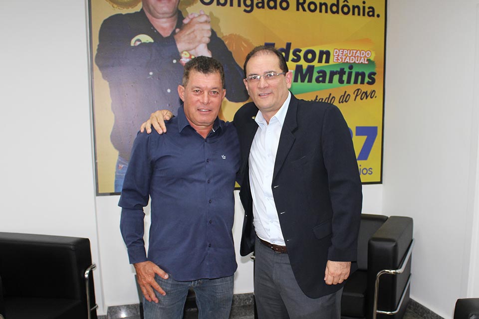 Deputado Edson Martins assegura apoio ao projeto do Sebrae de premiar escolas que se destacarem no IDEB