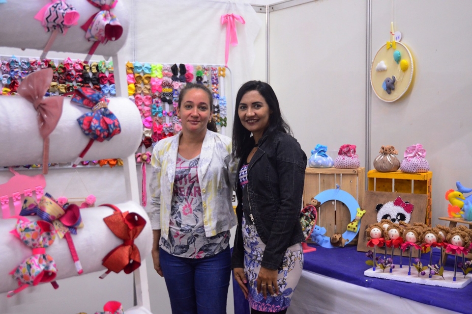 Artesanato: 30 artesãos são apoiados pela Fundação Cultural com estandes na Rondônia Rural Sul