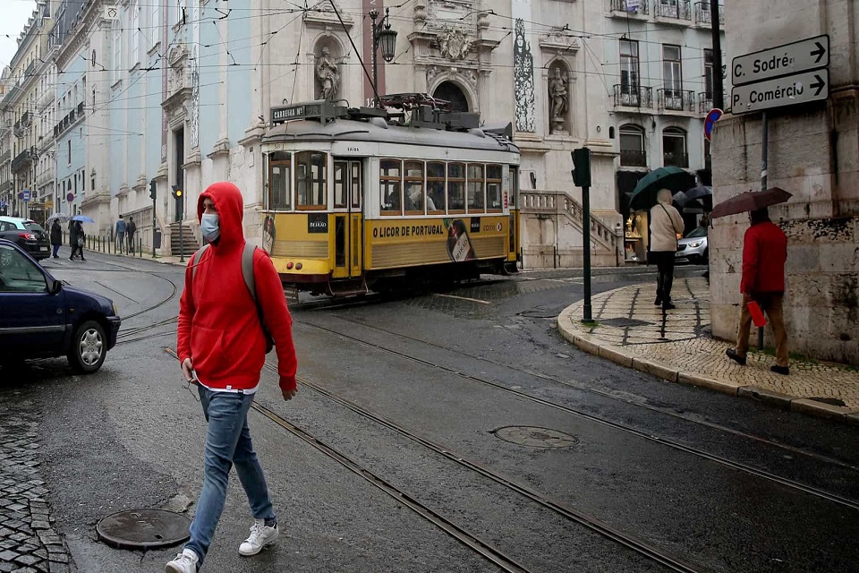 Portugal contabiliza mais 90 mortes e 2.194 novos casos de Covid-19