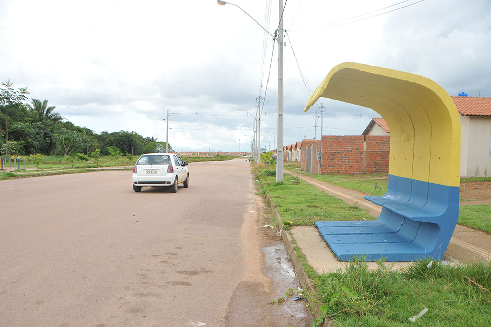 Prefeitura inicia revitalização dos abrigos nas paradas de ônibus