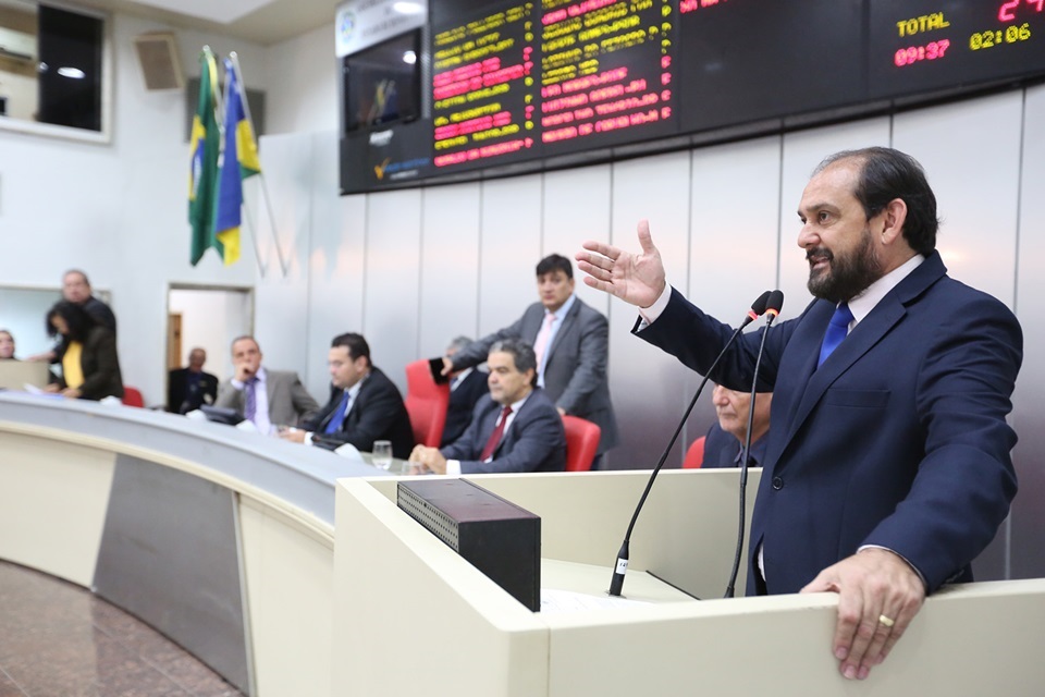 Laerte Gomes destaca início do Curso de Bombeiros para remanescentes do concurso