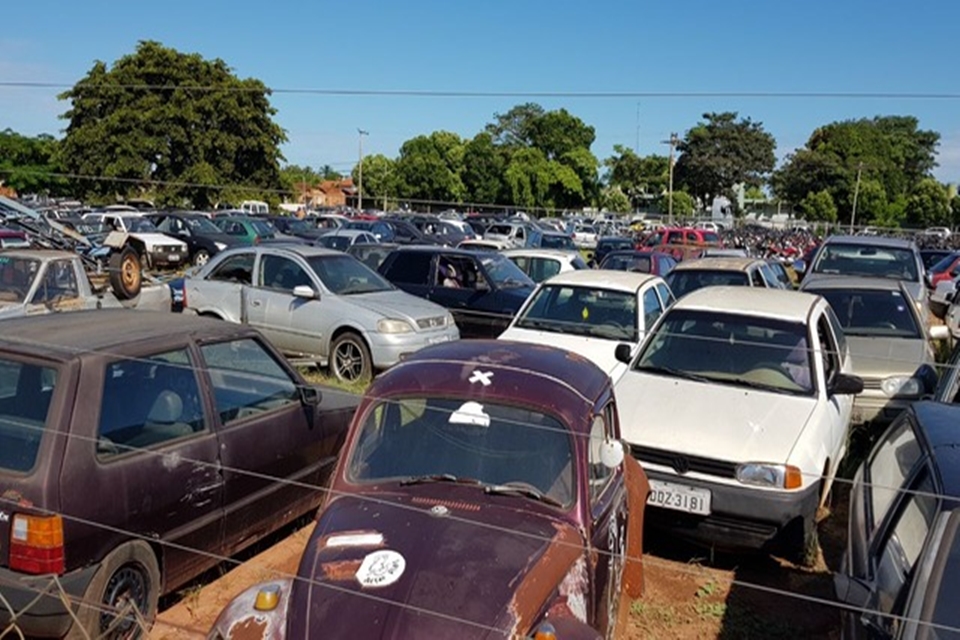 Indenização pela apreensão do carro por IPVA atrasado pode ser requerida judicialmente