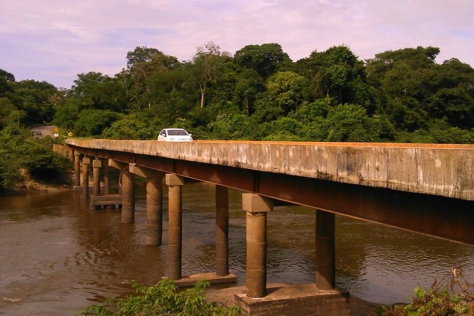 Após 17 anos, ponte sobre o reservatório da Usina de Samuel em Itapuã começa a sair do papel