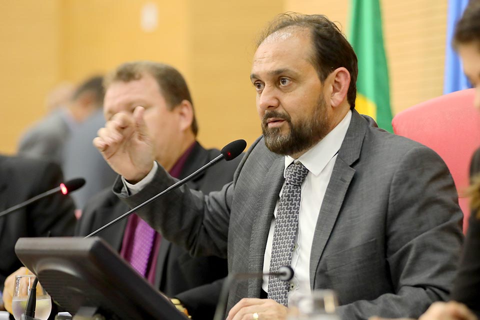 DER informa ao presidente da Assembleia falta de orçamento para justificar pavimentação inacabada da RO-473