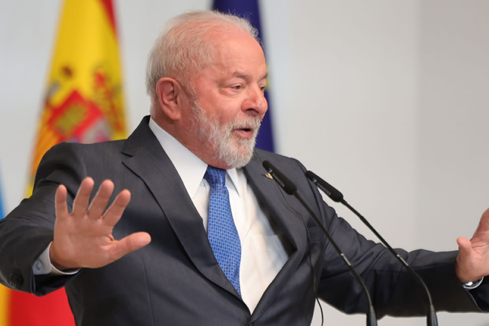 Lula tem apoio majoritário do centrão em 1º teste da pauta econômica após ceder mais poder