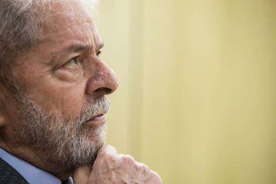 Juiz da Lava Jato determina bloqueio de até R$ 78 milhões em bens de Lula