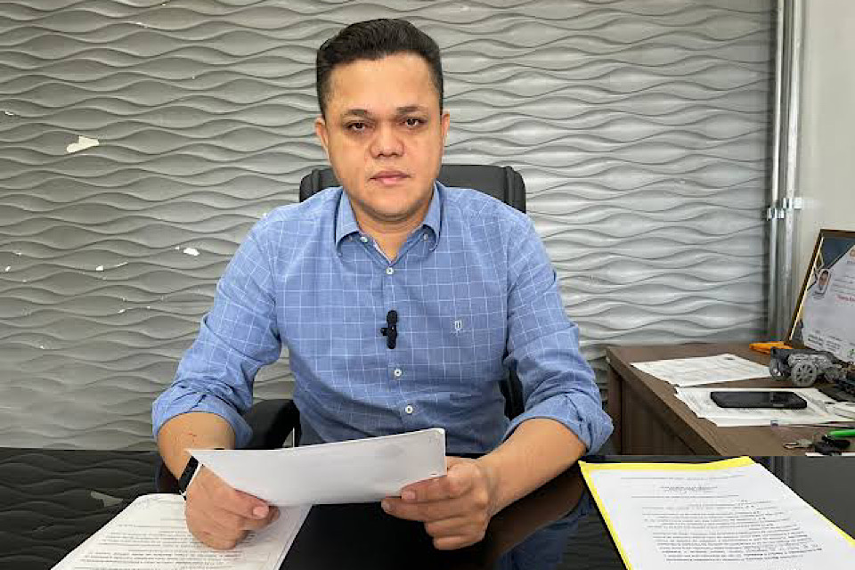 Vereador Isaque Machado solicita instalação de semáforo para melhorar segurança no cruzamento da Venezuela com Avenida José Vieira Caúlala com Avenida José Vieira Caula