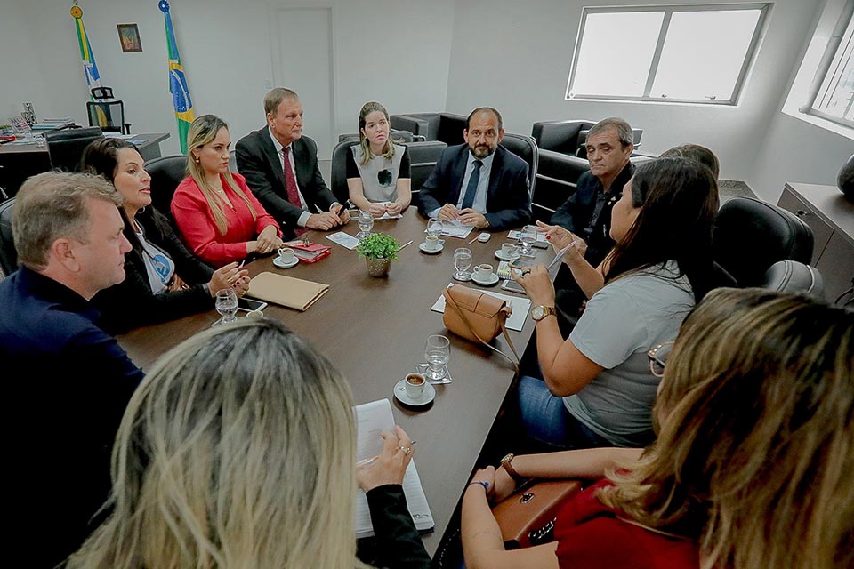 Presidente Laerte Gomes recebe adjunta da Semasf de Porto Velho