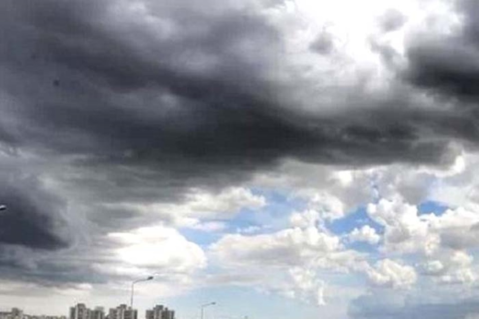 Semana começa com céu nublado e risco de temporais em Rondônia