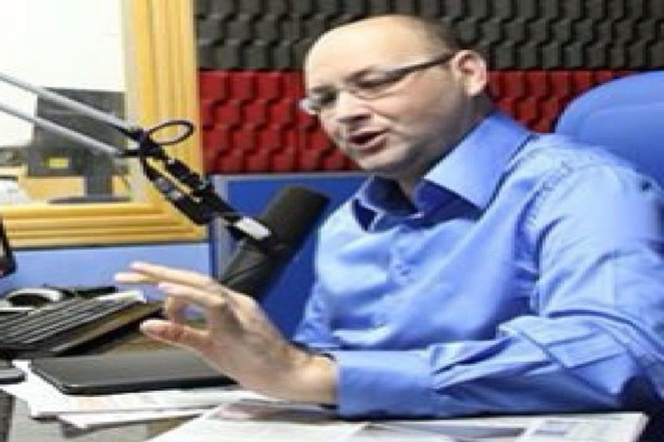 O rádio segue essencial na comunicação institucional, especialmente na Região Norte e em Rondônia