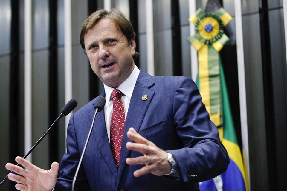 STF nega recurso e execução da pena do senador Acir Gurgacz é mantida