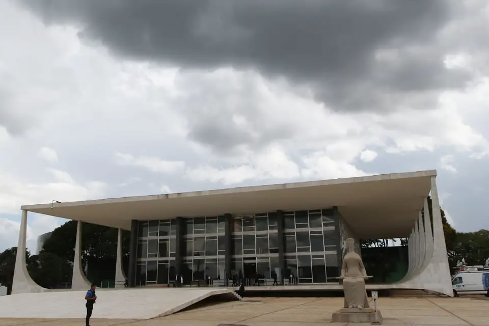 Comissão sobre penduricalhos inicia trabalhos amanhã no STF