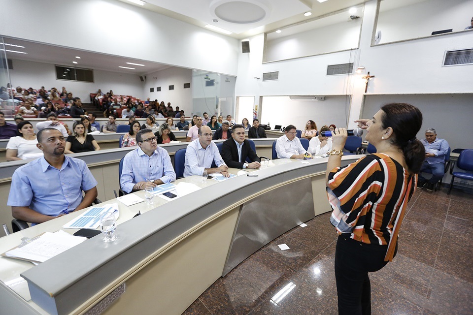 Escola do Legislativo realiza capacitação para novos parlamentares e assessores