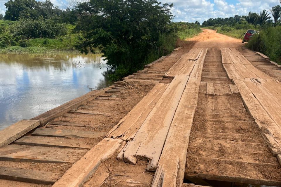 Presidente da Assembleia, Alex Redano, cobra recuperação urgente da ponte sobre o rio Tabapuã