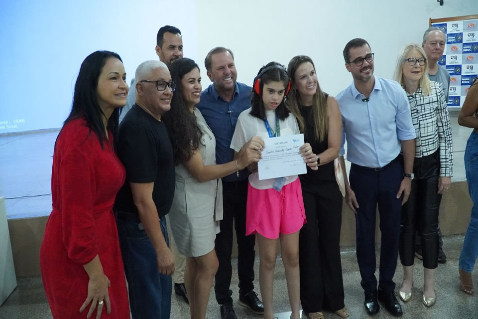 Escola do Legislativo encerra cursos de Libras e Edição e Filmagem em Cacoal com grande procura