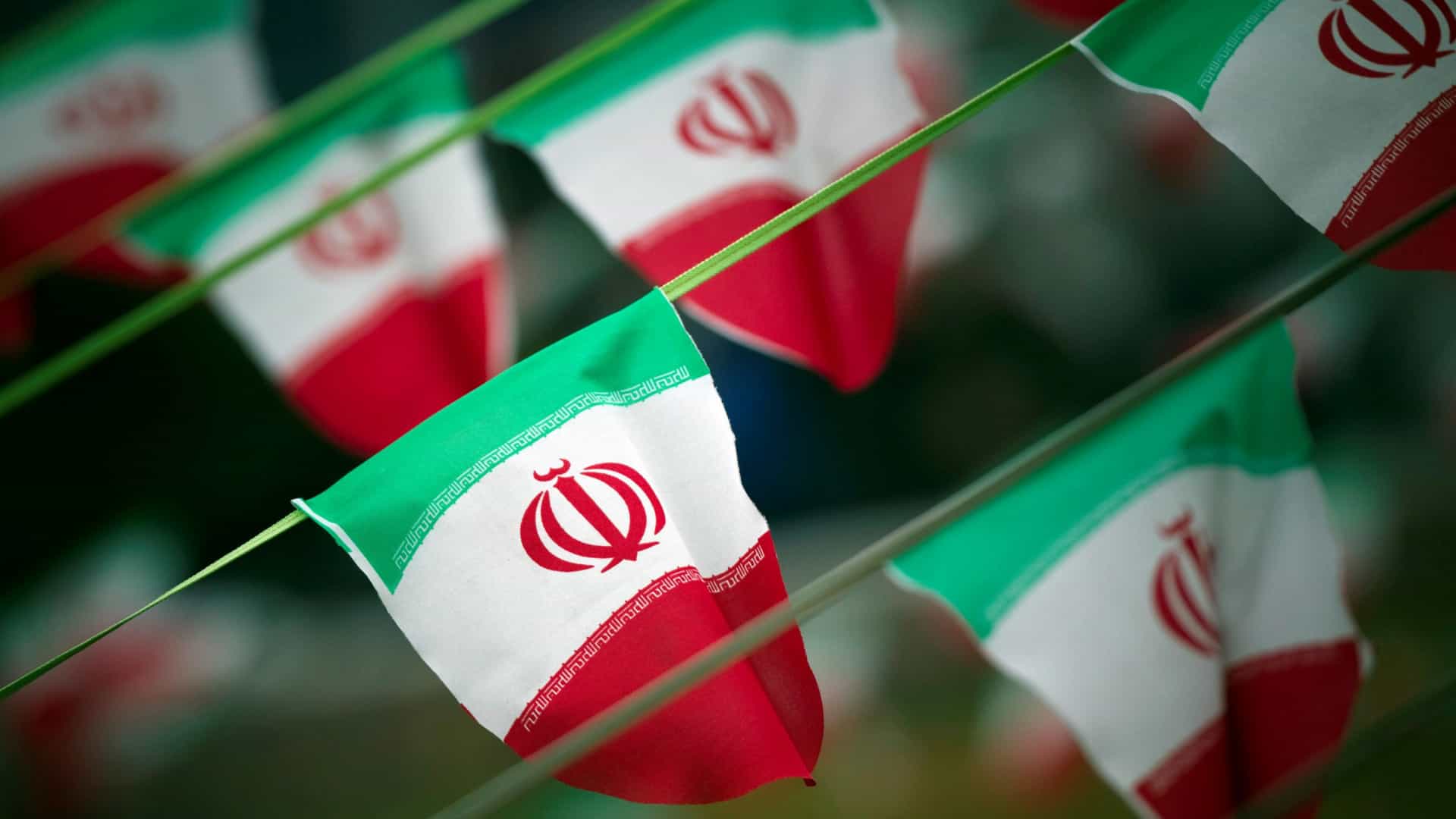 Irã só cumprirá obrigações do acordo nuclear se restantes o fizerem
