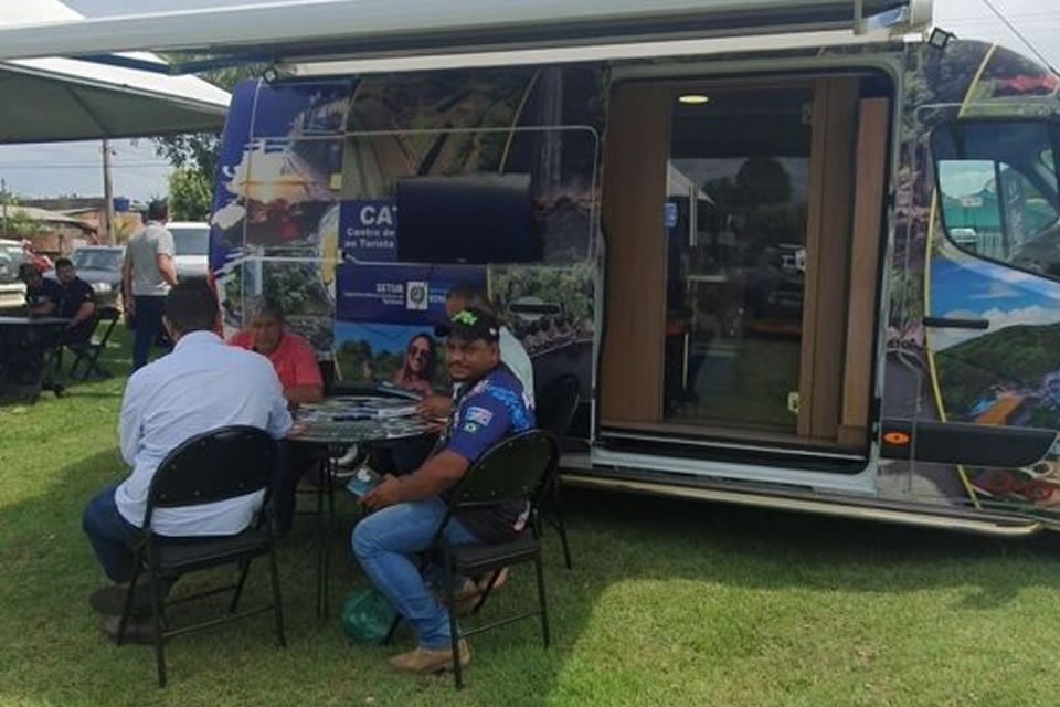 Turismo em Rondônia ganha impulso com o Centro de Atendimento Móvel em eventos regionais