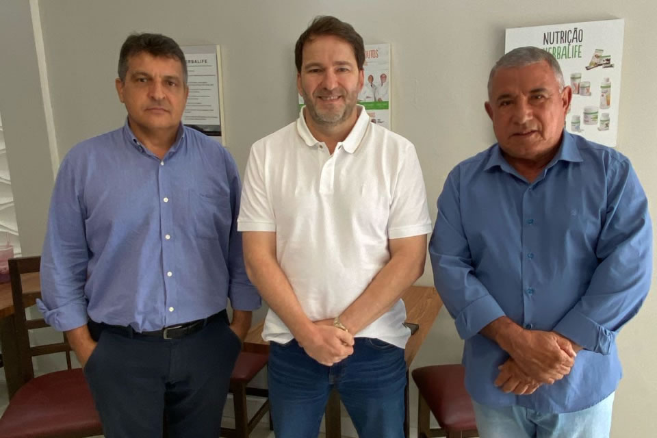 Deputado Alex Redano destina R$ 200 mil para a FICOP e recebe presidente da Associação Comercial de Pimenta Bueno