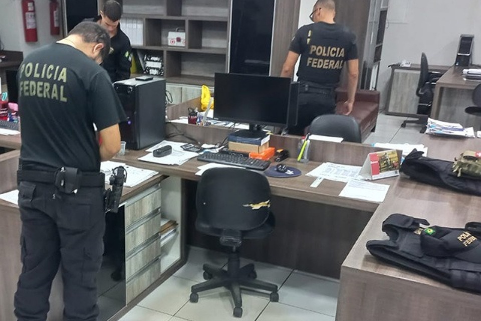 Em Ji-Paraná, PF cumpre mandados em investigação contra fraudes no seguro-desemprego e de pensão por morte