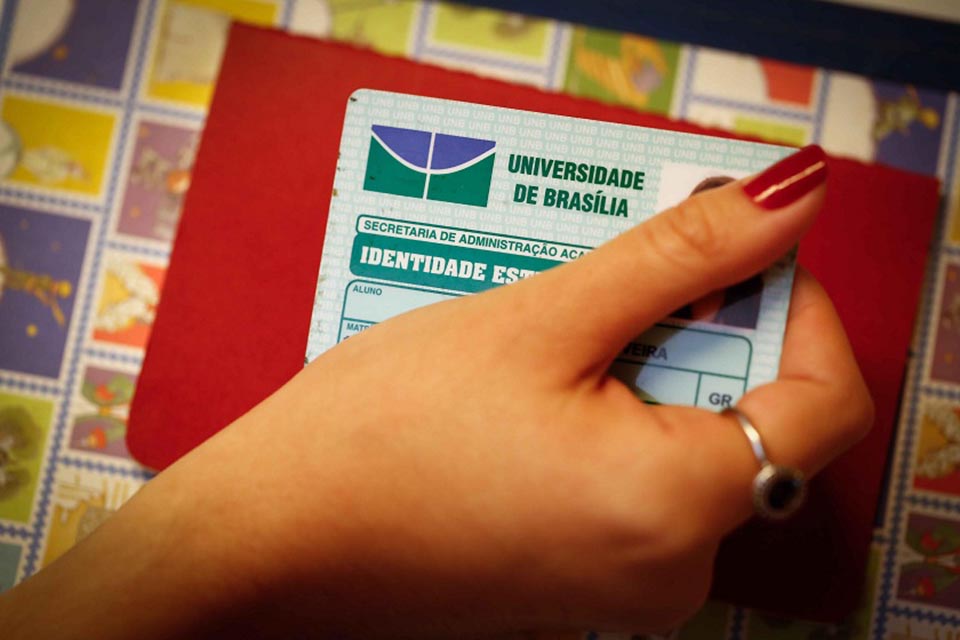 Carteirinha digital estudantil em nome da “liberdade estudantil”