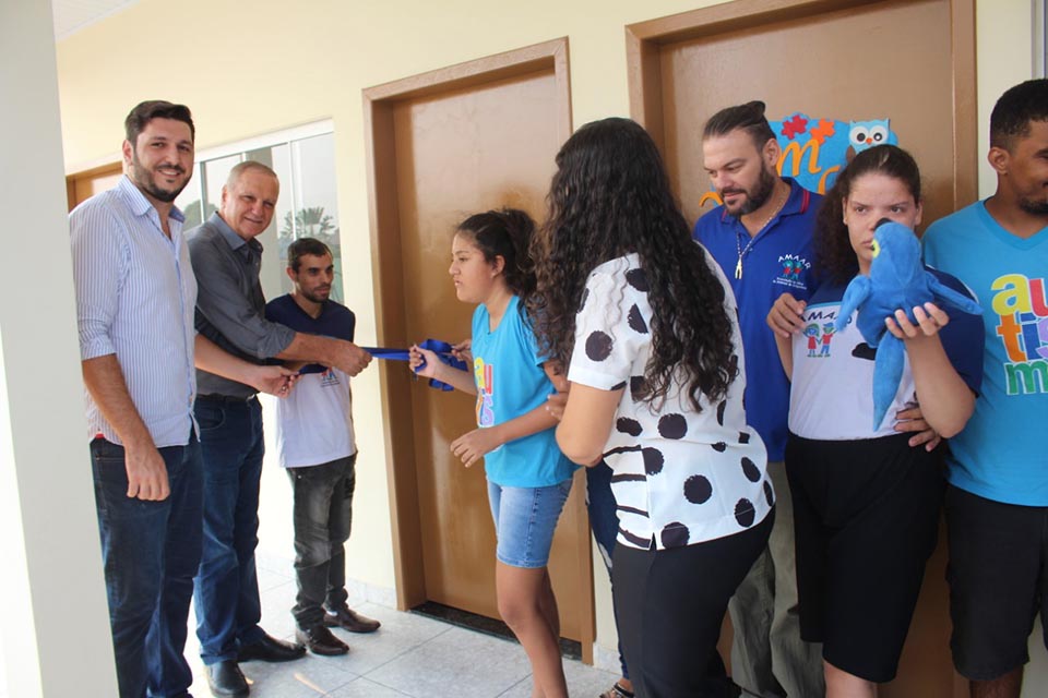 Adelino Follador participa de inauguração de novas salas em Associação de Mães de Autistas de Ariquemes