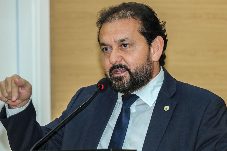 Laerte Gomes destaca parceria entre Poderes Executivo e Legislativo durante solenidade de abertura do ano legislativo