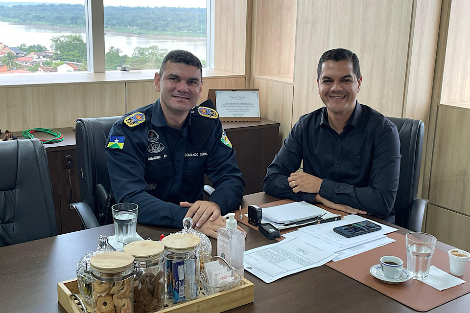 Deputado Cássio Gois recebe Comandante-Geral da Polícia Militar e reforça pedido de reforma em Base Comunitária de Cacoal