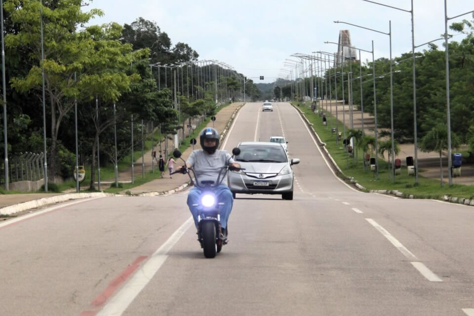 Condutores devem ficar atentos quanto à necessidade de documentação e registro dos veículos elétricos