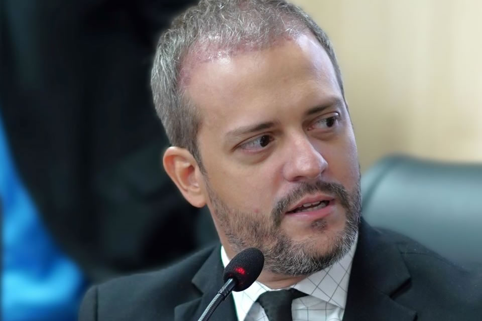 Delegado Lucas pede implementação de programa de regularização fundiária para oito municípios