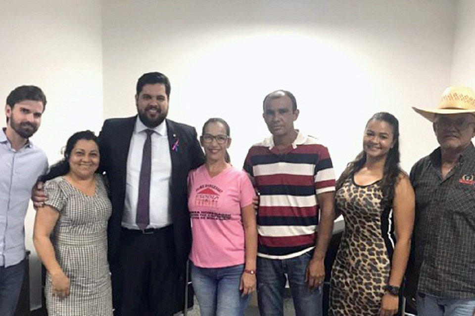 Jean Oliveira parabeniza Candeias do Jamari pelo seu aniversário