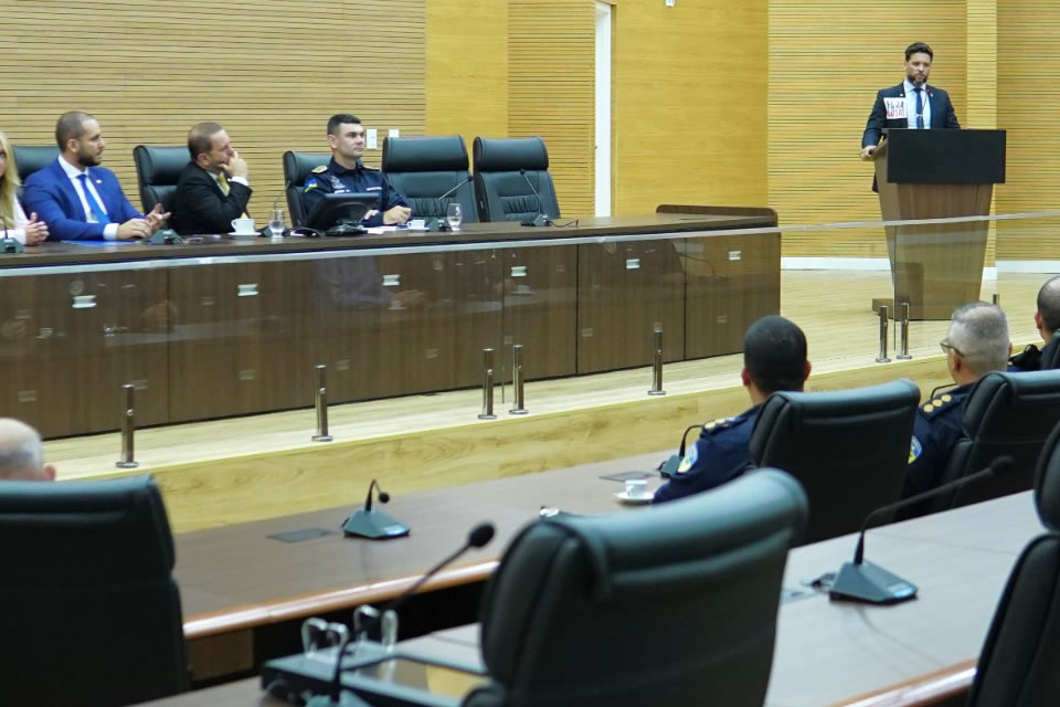 Comissão de Segurança Pública recebe comando geral para explicar sobre apoio a casos de autismo na PM de Rondônia