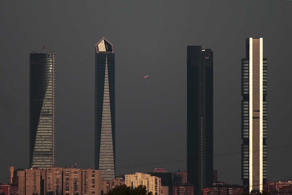 Torre Espacio em Madrid é evacuada após ameaça de bomba