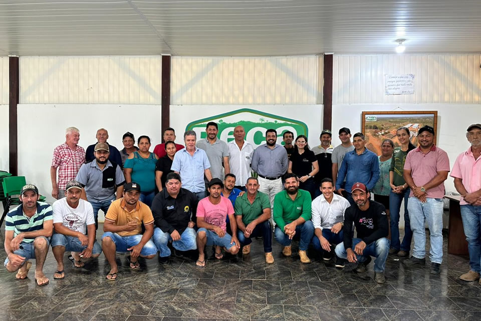 Presidente da Câmara, Vereador Márcio Pacele, Participa de Reunião no RECA para apresentar e ouvir os agricultores do Distrito de Nova Califórnia