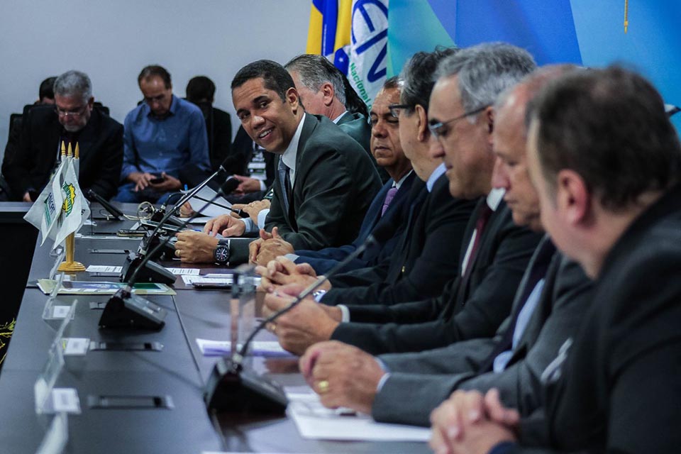 Encat propõe quebra do paradigma da administração tributária nacional